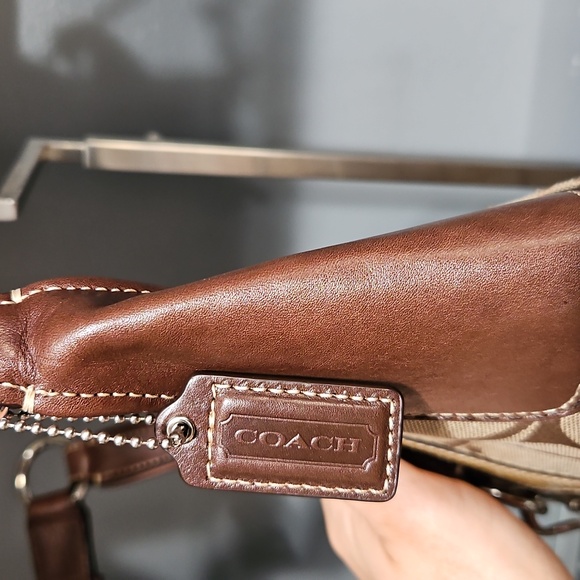 COACH EUC HAMPTON SHOULDER BAG - Picture 15 of 15